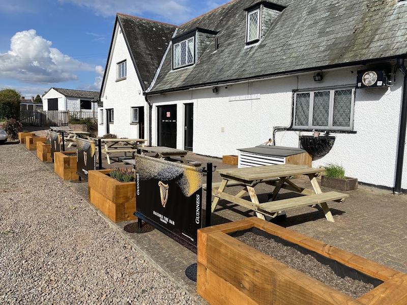 Hunters Lodge Hotel